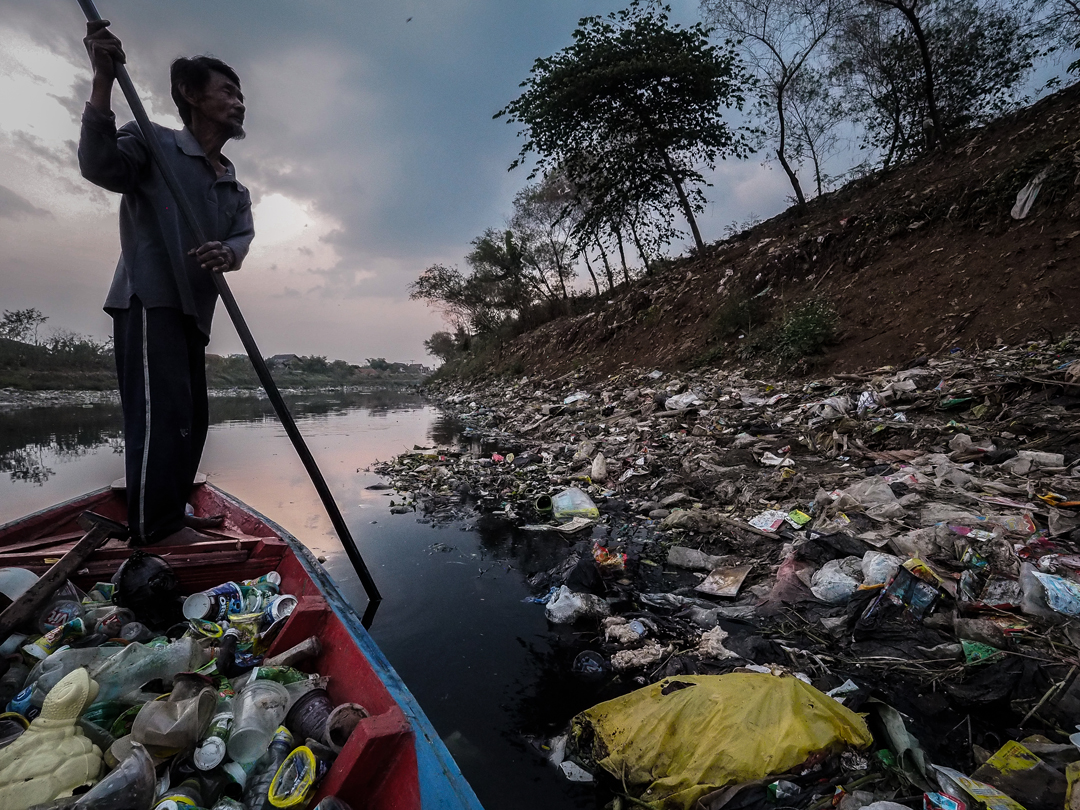 Indonesia: Death of the Citarum River | Pulitzer Center