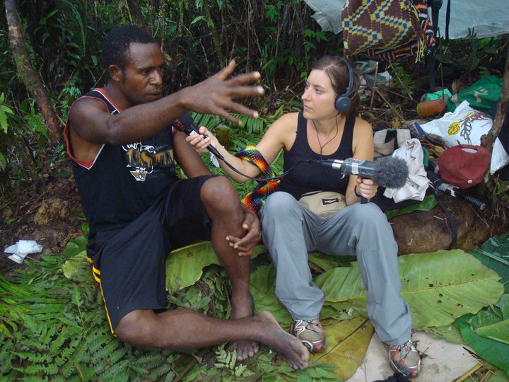 Céline Rouzet on the ground, in Papua New Guinea. Media file: Celine_Rouzet_itw_png.jpg
