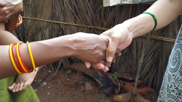 In the Indian states of Goa and Madhya Pradesh, house calls by local counselors have helped thousands of people deal with mental illnesses such as depression and schizophrenia. Image by Joanne Silberner. India, 2016. In the Indian states of Goa and Madhya Pradesh, house calls by local counselors have helped thousands of people deal with mental illnesses such as depression and schizophrenia. Image by Joanne Silberner. India, 2016.