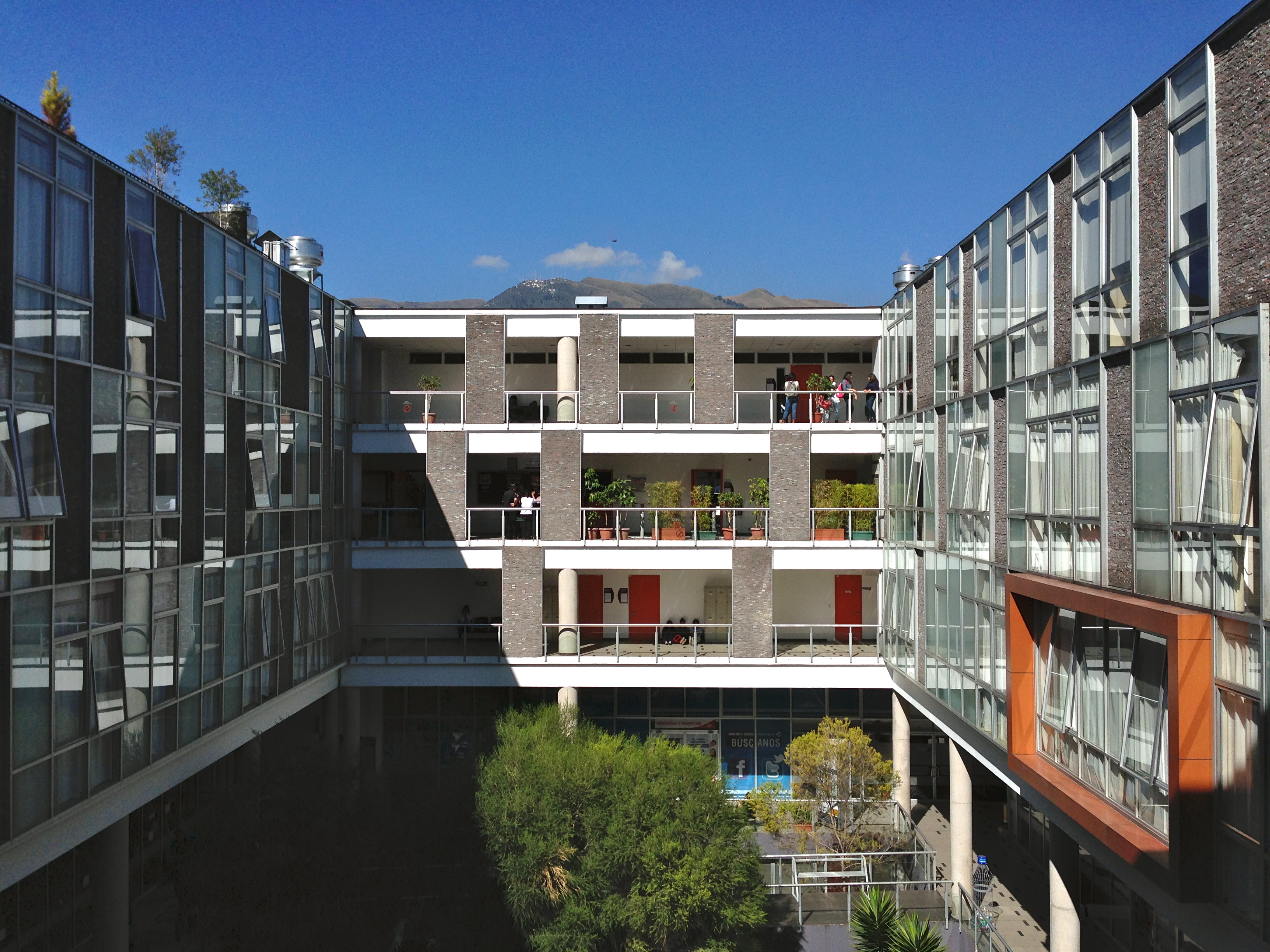 Open-air courtyard at the Universidad de Las Américas campus, a private university in Quito Ecuador. Image by Adrianne Haney. Ecuador, 2014.