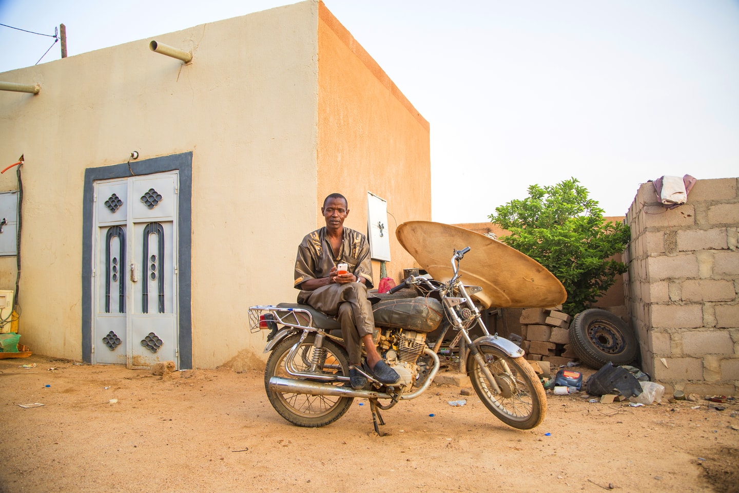 Khalid was about to move to Europe until he realized just how much money he could make by staying. Image by Emily Kassie. Niger, 2016. Khalid was about to move to Europe until he realized just how much money he could make by staying. Image by Emily Kassie. Niger, 2016.