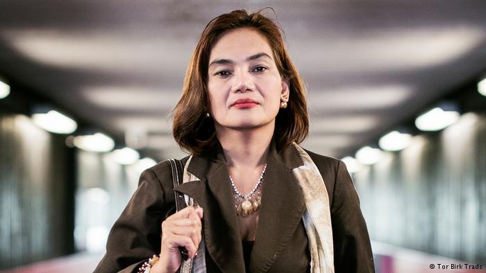 In 2011, Panabe was found guilty of human smuggling and sentenced to six years in prison.According to the police, Panabe had brought more than 800 Filipinos into Europe via Denmark and by Europol estimates had made as much as 10 million euros during her years of operation. Image by Tor Birk Trads. Denmark, 2016. In 2011, Iluminada Panabe was found guilty of human smuggling and sentenced to six years in prison.
According to the police, Panabe had brought more than 800 Filipinos into Europe via Denmark and by Europol estimates had made as much as 10 million euros during her years of operation. Image by Tor Birk Trads. Denmark, 2016.