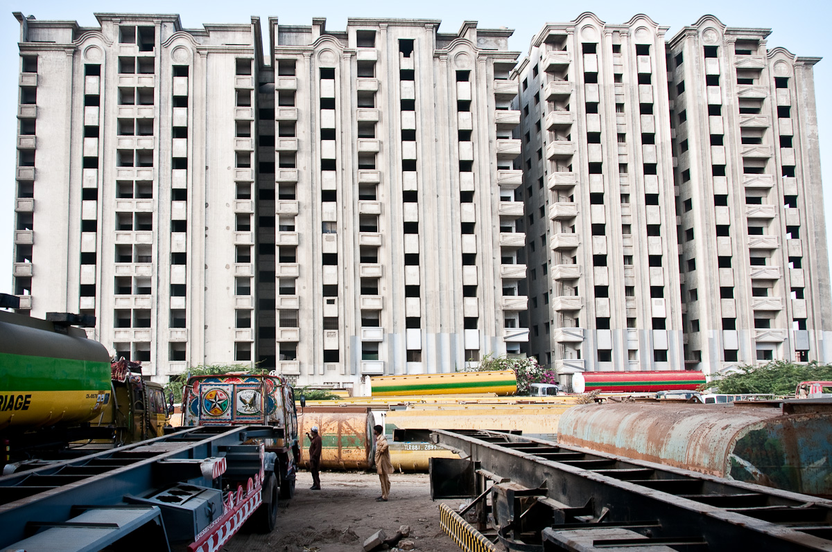 Thanks to the boom in demand for trucking that accompanied the U.S. and NATO surge in Afghanistan, Shireen Jinnah has been rapidly expanding. Image by Matthieu Aikins. Pakistan, 2013. Media file: ShireenJinnah (6 of 13).jpg