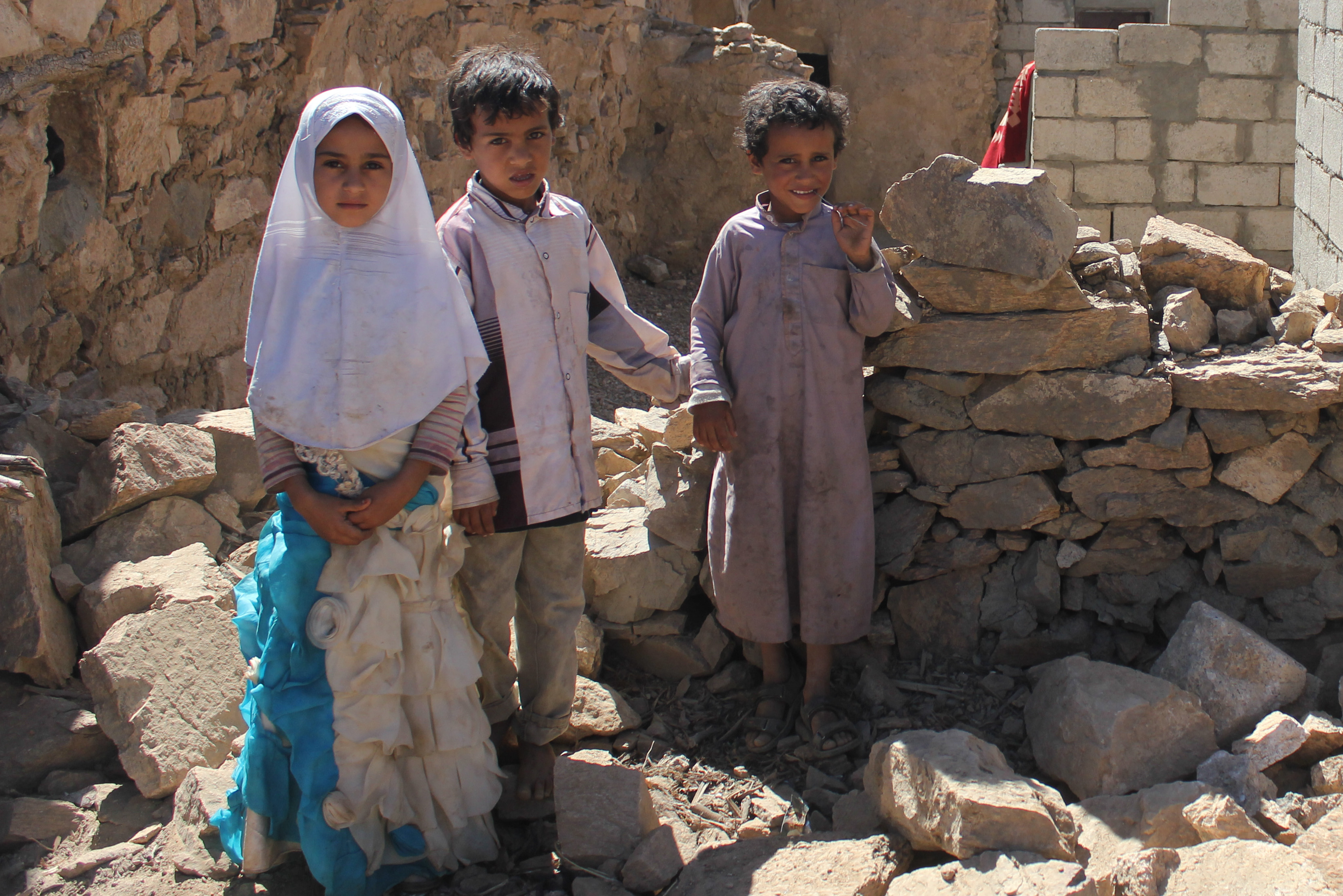 Children in the rubble of houses in the village of al Ghayil, Yemen. Image by Iona Craig/The Intercept. Yemen, 2017. Children in the rubble of houses in the village of al Ghayil, Yemen. Image by Iona Craig/The Intercept. Yemen, 2017.