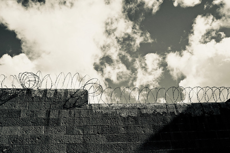 View of the walls from the inside of Pentridge Prison. Image by Natalie Maguire / Flickr. Australia, 2017. View of the walls from the inside of Pentridge Prison. Image by Natalie Maguire / Flickr. Australia, 2017.