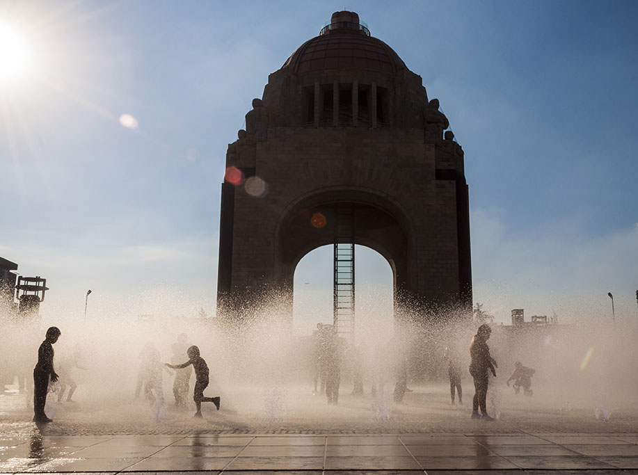 Mexico City S Deepening Water Crisis Pulitzer Center   Mexico City Fountain 