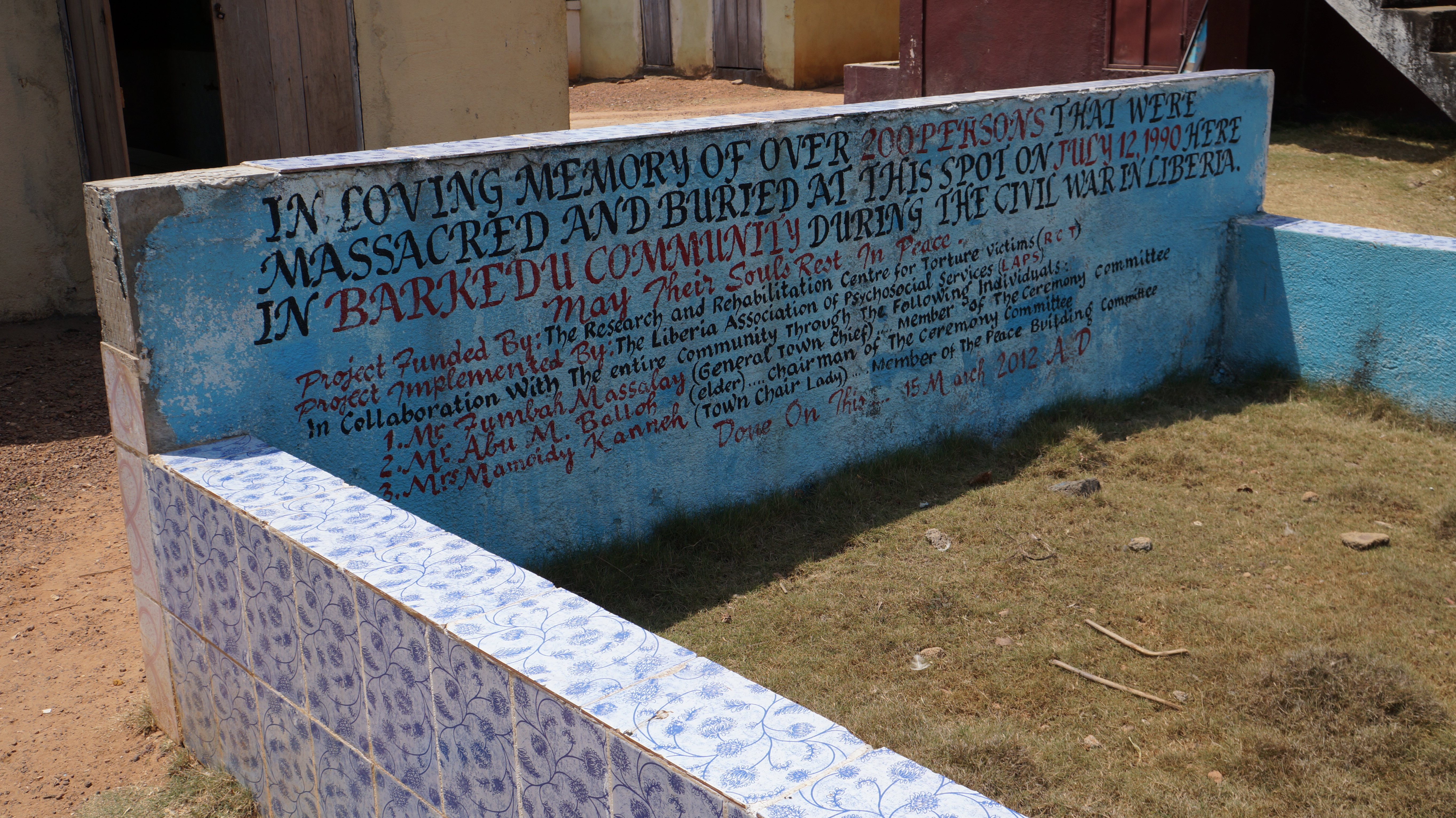A mass grave marks the site where hundreds of Liberians were killed by fellow Liberians in the town of Barkedu, Lofa County, Liberia. Image by Jim Burress. Media file: dsc00750.jpg
