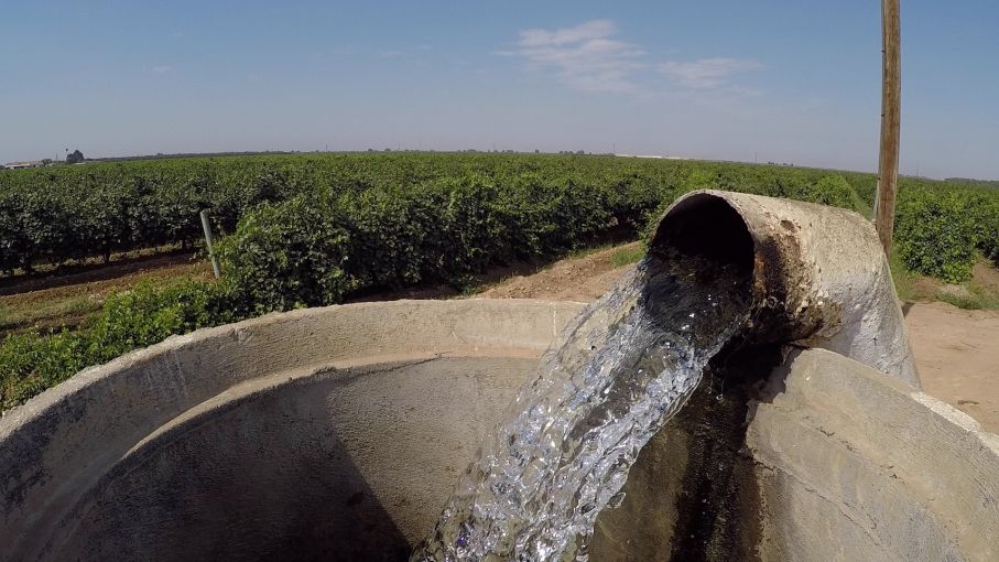Image from Pulitzer Center project 'Pumped Dry: The Global Crisis of Vanishing Groundwater.' Image by Steve Elfers. United States, 2015. Image from Pulitzer Center project 'Pumped Dry: The Global Crisis of Vanishing Groundwater.' Image by Steve Elfers. United States, 2015.