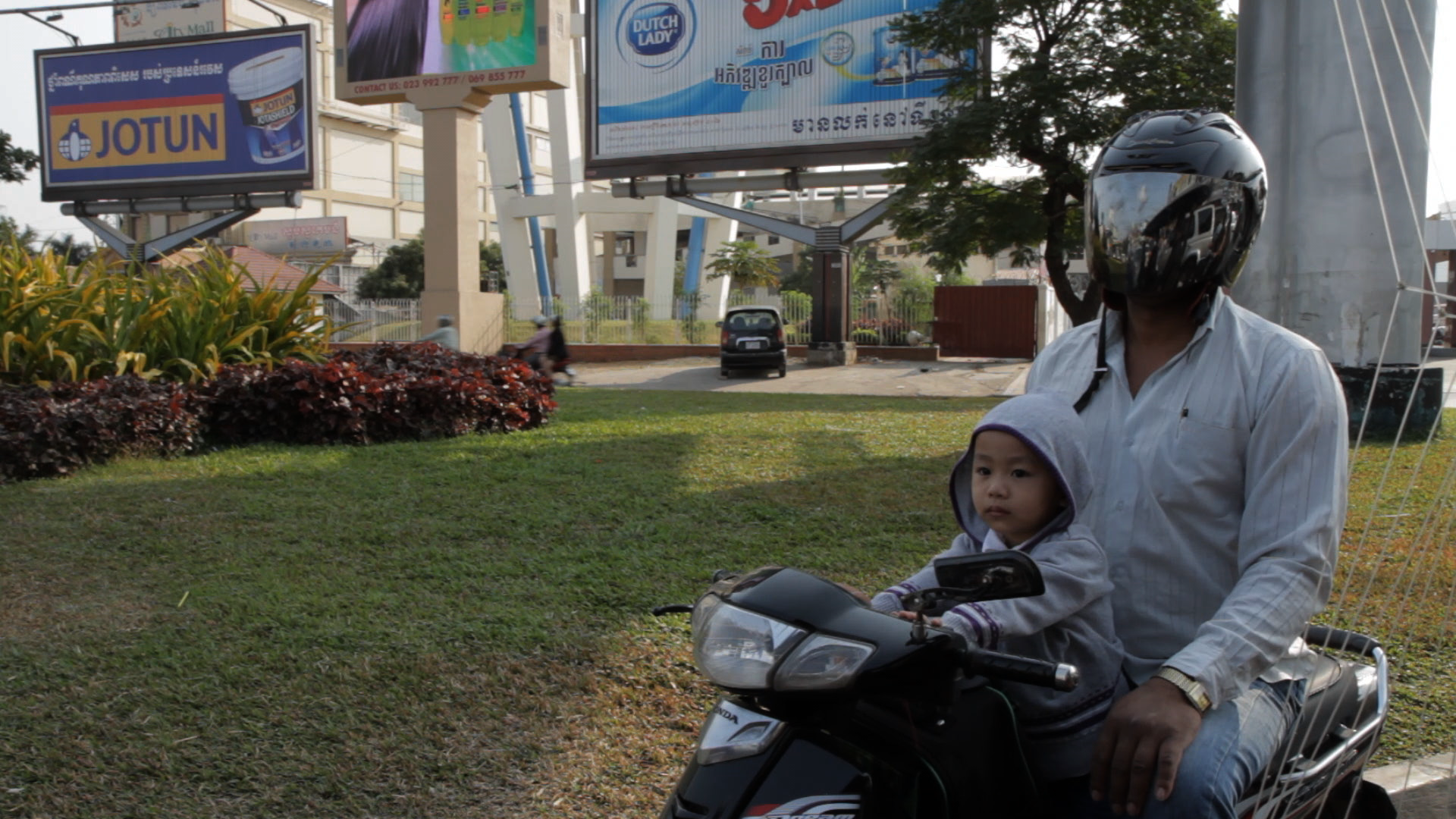 cambodia_promotes_motorcycle_helmets_to_halt_rise_of_traffic_deaths2.png Media file: cambodia_promotes_motorcycle_helmets_to_halt_rise_of_traffic_deaths2.png