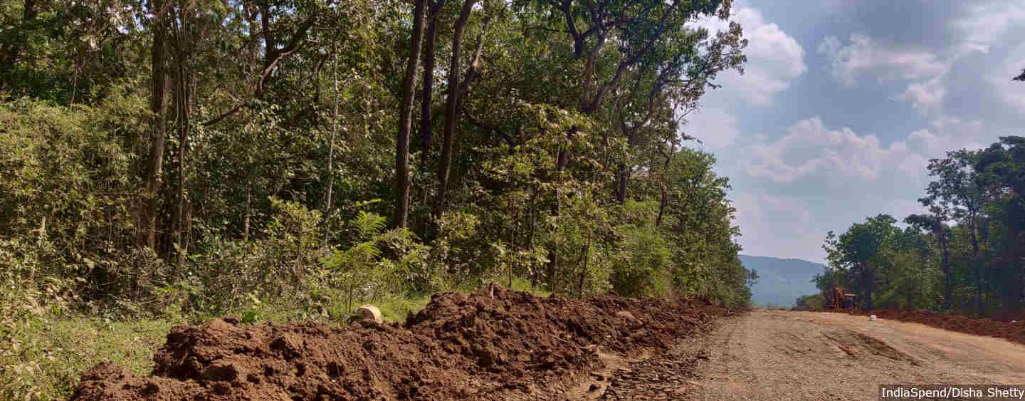 Infrastructure projects in biodiversity hotspots, such as the Western Ghats (pictured above) in Karnataka, threaten plant and animal species, causing long-term damage to the environment and potentially exposing humans to COVID-19 like infections. Image by Disha Shetty. India, undated. Infrastructure projects in biodiversity hotspots, such as the Western Ghats (pictured above) in Karnataka, threaten plant and animal species, causing long-term damage to the environment and potentially exposing humans to COVID-19 like infections. Image by Disha Shetty. India, undated.