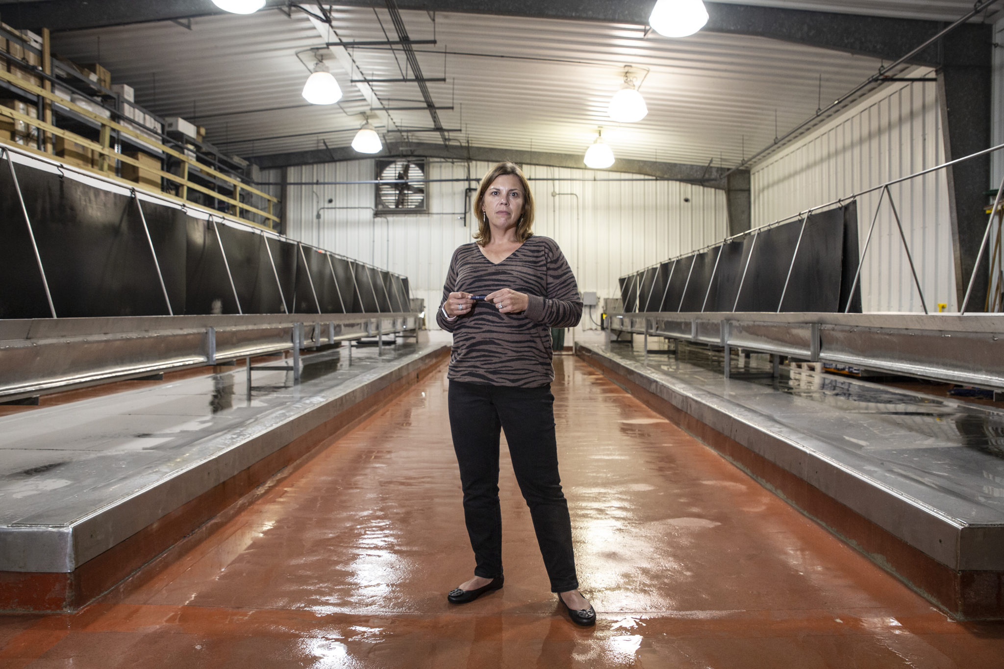 Jennifer Jenkins manages Crystal Seas, an oyster dealer in Pass Christian. Friday, Oct. 25, 2019. Image by Eric J. Shelton/Mississippi Today. United States, 2019. Jennifer Jenkins manages Crystal Seas, an oyster dealer in Pass Christian. Friday, Oct. 25, 2019. Image by Eric J. Shelton/Mississippi Today. United States, 2019.