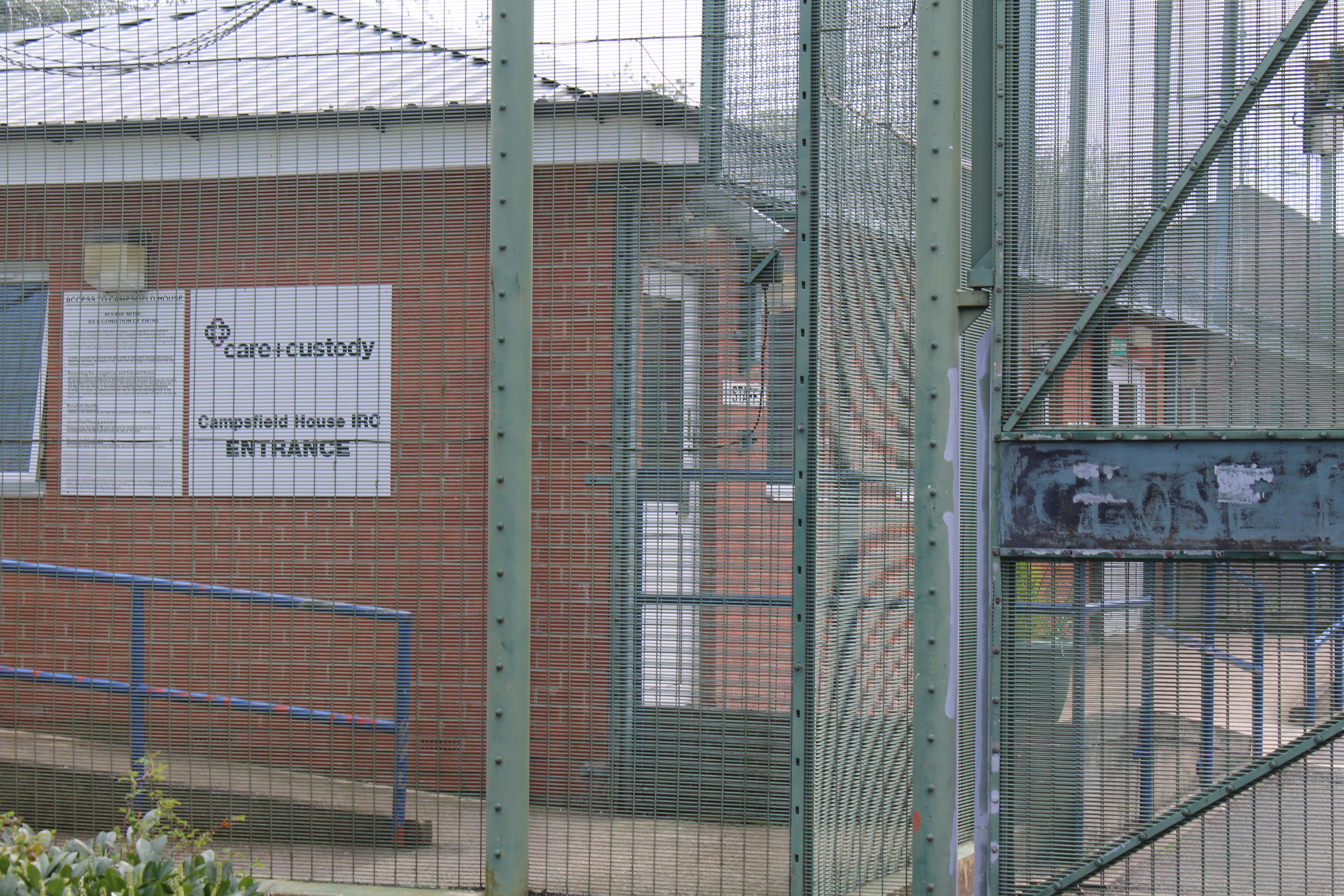 Campsfield house in Oxfordshire is one of the 11 detention centers in the UK. About 30,000 people are detained in them every year. Image by Abe Kenmore. United Kingdom, 2016. Media file: img_0880.jpg