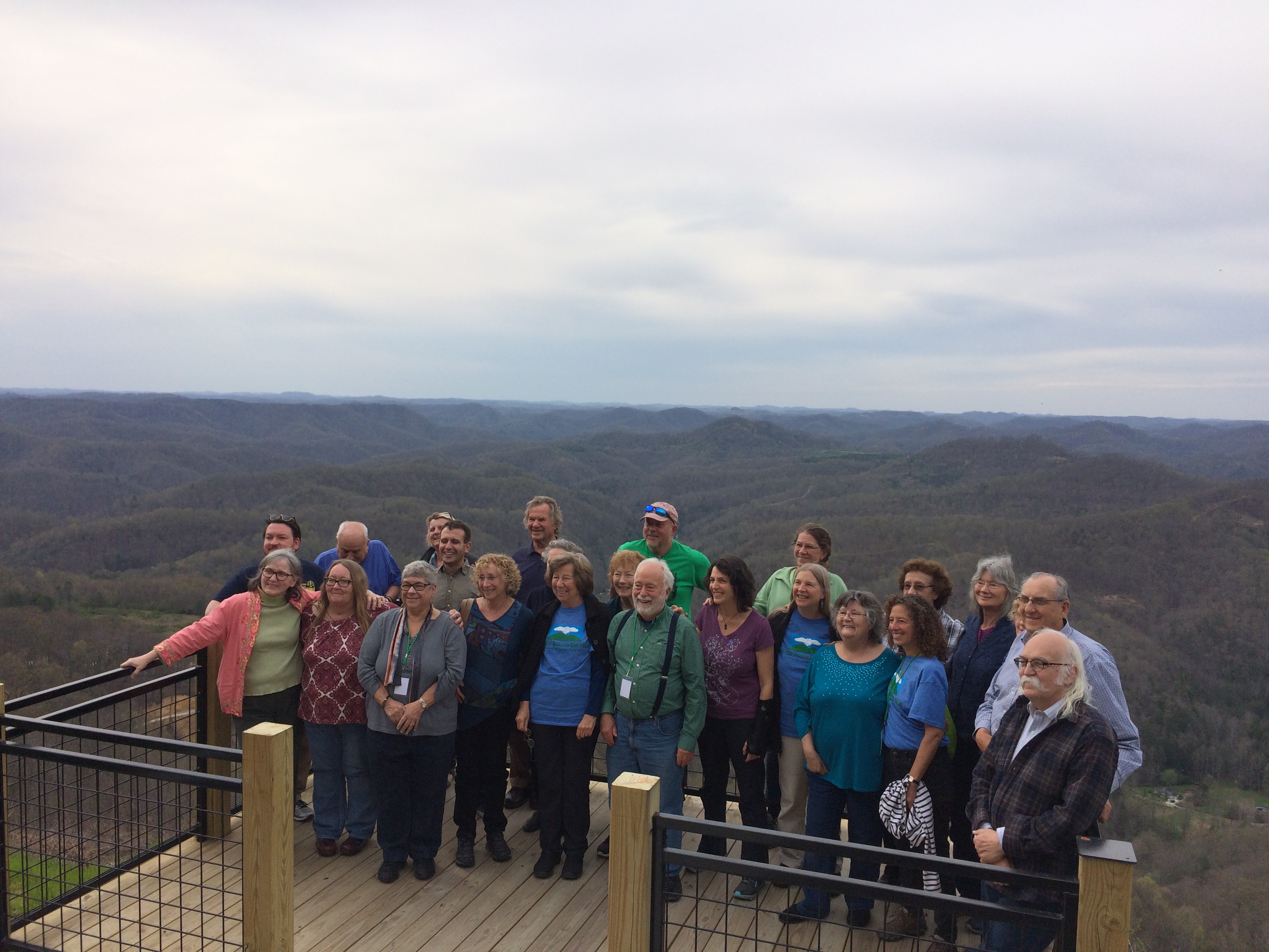 Massachusetts and Kentucky participants share a moment before Hands Across the Hills visit in April ends. Image by Richie Davis. United States, 2018. Massachusetts and Kentucky participants share a moment before Hands Across the Hills visit in April ends. Image by Richie Davis. United States, 2018.