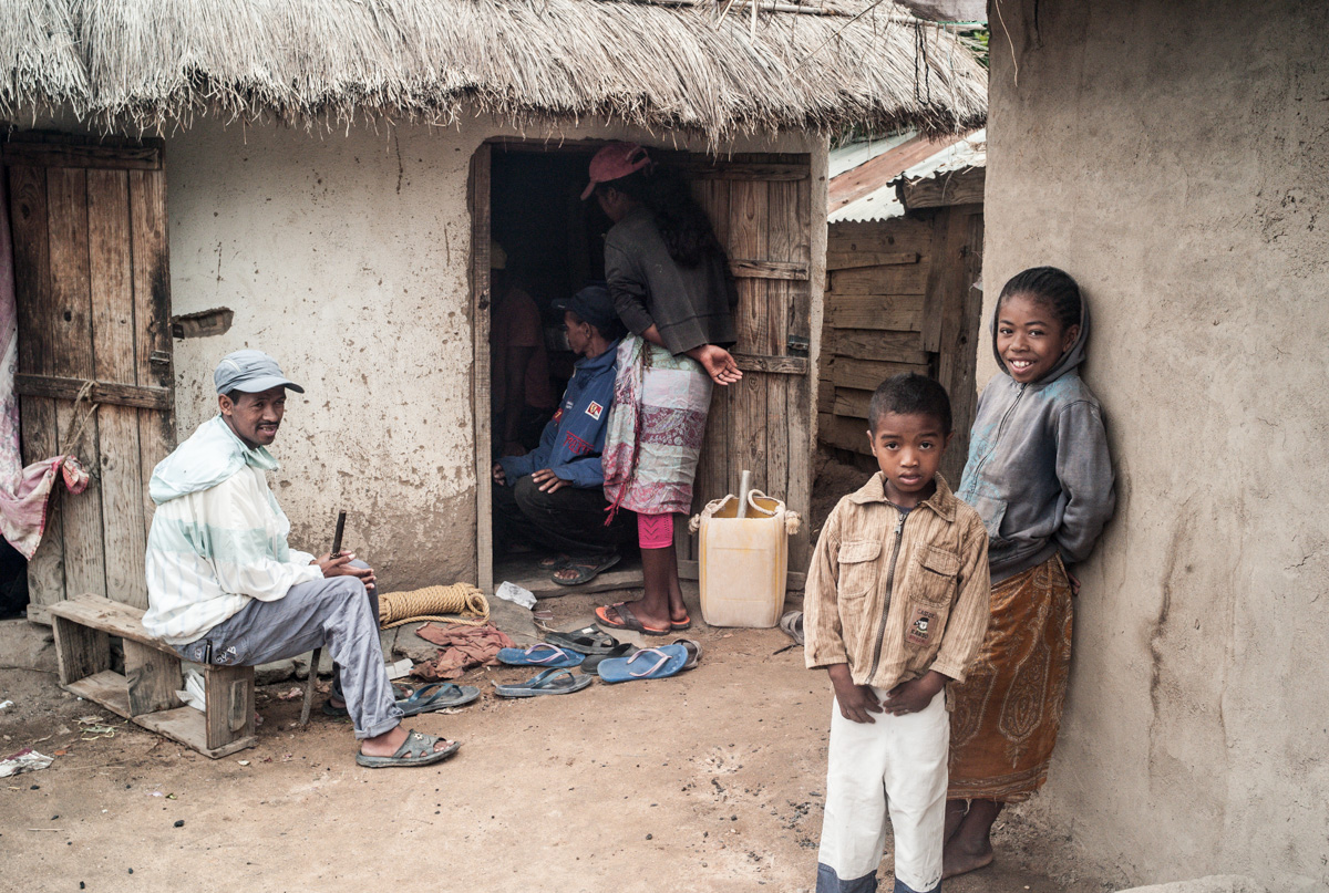 Villagers in a mining town in southern Madagascar. Image by Rijasolo / Riva Press. Madagascar, 2013. Media file: houseinilakaka.jpg