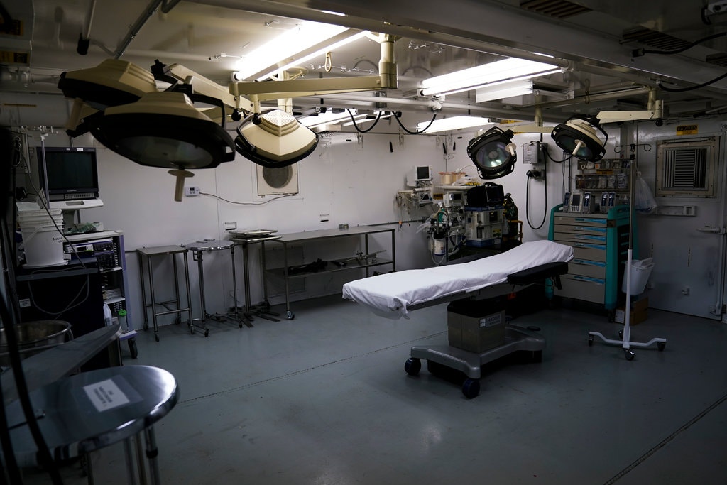 The medical clinic at Guantanamo Bay’s detention center. Health care on the base is limited for detainees and service members. Image by Doug Mills / The New York Times. United States, undated. The medical clinic at Guantanamo Bay’s detention center. Health care on the base is limited for detainees and service members. Image by Doug Mills / The New York Times. United States, undated.