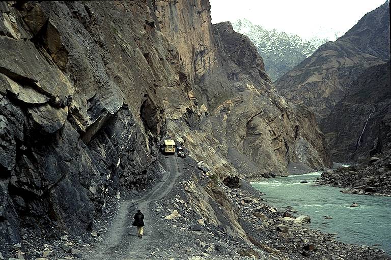 Along the Dushanbe–Khorog highway. Image via wikipedia user Alj87,via Wikimedia Commons. Tajikistan, 2007.