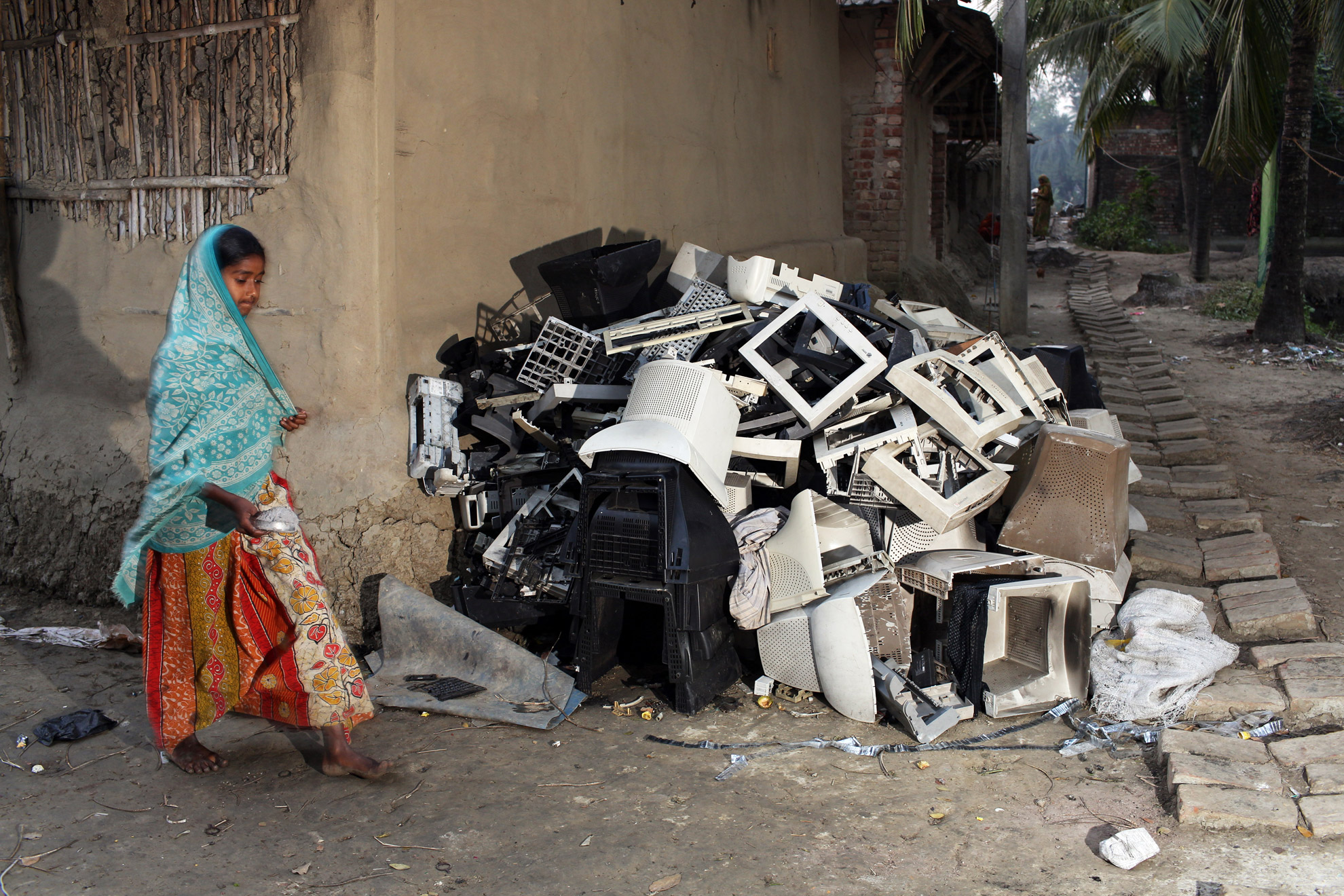 Electronic Waste Threatens Health of India's Poor Pulitzer Center