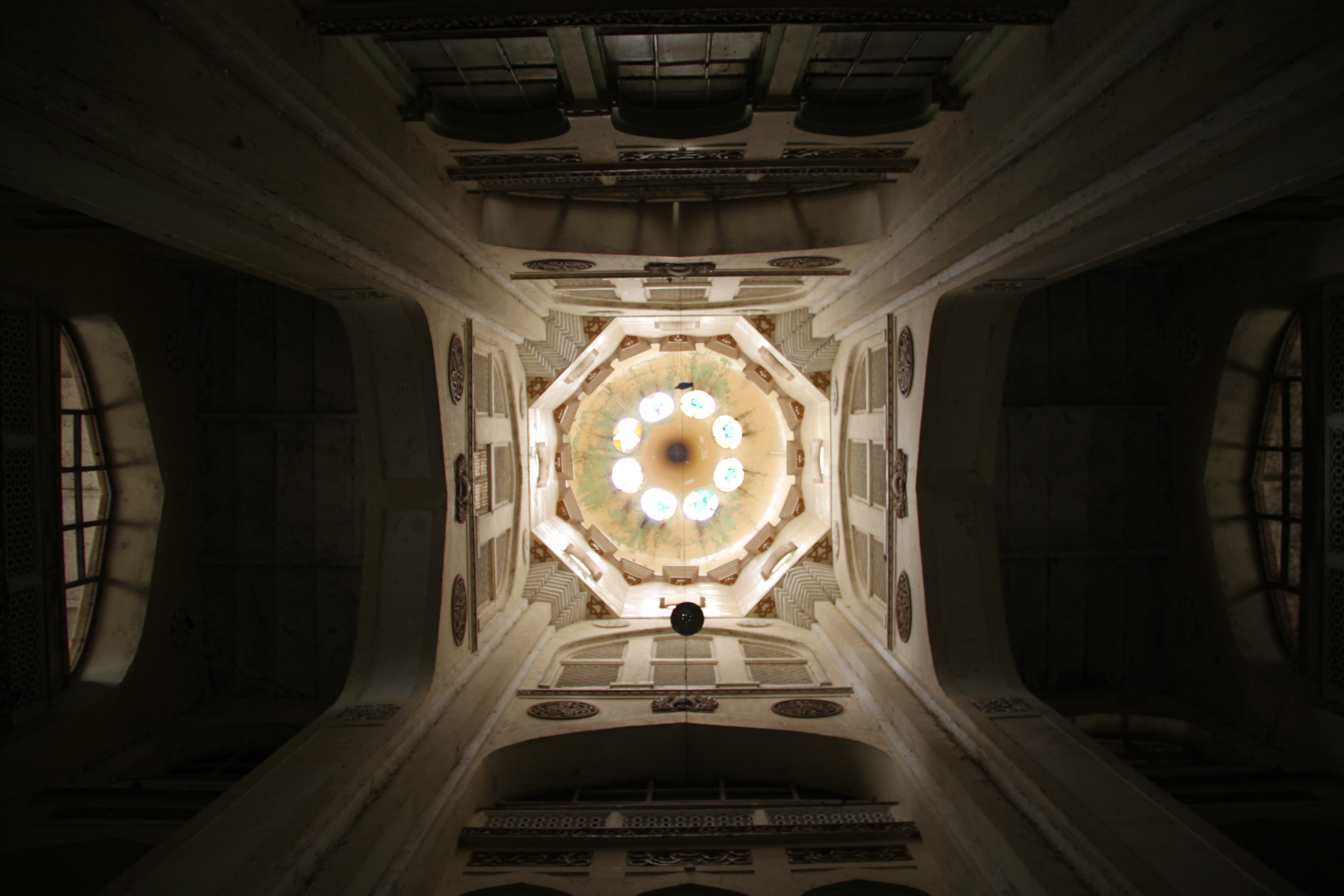The cathedral-like central dome of Osmania General Hospital. Image by Jonathan Cox. India, 2013. Media file: 0sitle.jpg