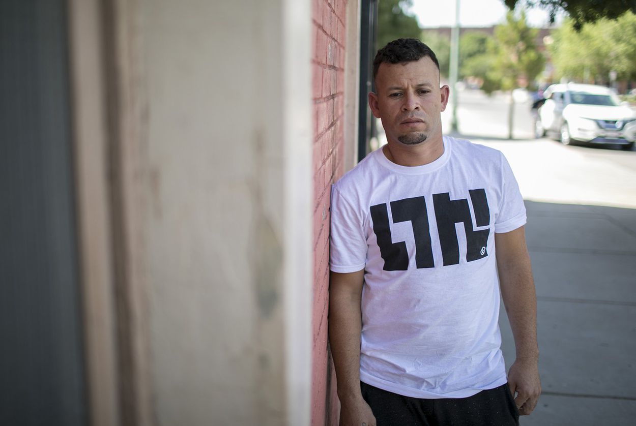 Mario, who did not want to release his last name, outside the Casa Vides Annunciation House immigrant shelter in El Paso on Monday, June 25, 2018. Image by Ivan Pierre Aguirre for The Texas Tribune. United States, 2018. Mario, who did not want to release his last name, outside the Casa Vides Annunciation House immigrant shelter in El Paso on Monday, June 25, 2018. Image by Ivan Pierre Aguirre for The Texas Tribune. United States, 2018.
