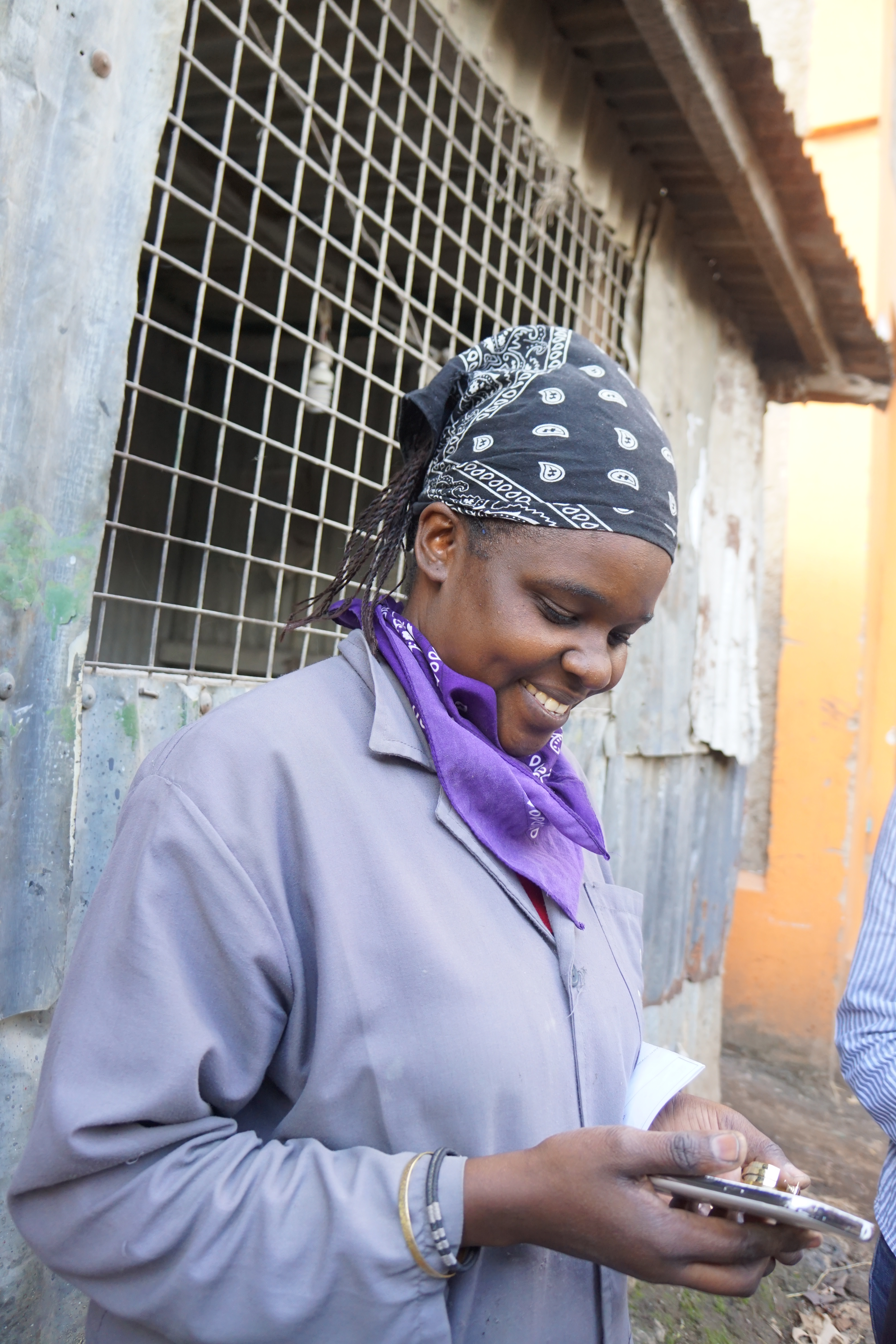 An artisan in Kibera for the San Francisco and Nairobi-based brand, Soko, which is bringing digitization to the artisan sector. Image by Esha Chhabra. Kenya, 2018. An artisan in Kibera for the San Francisco and Nairobi-based brand, Soko, which is bringing digitization to the artisan sector. Image by Esha Chhabra. Kenya, 2018.