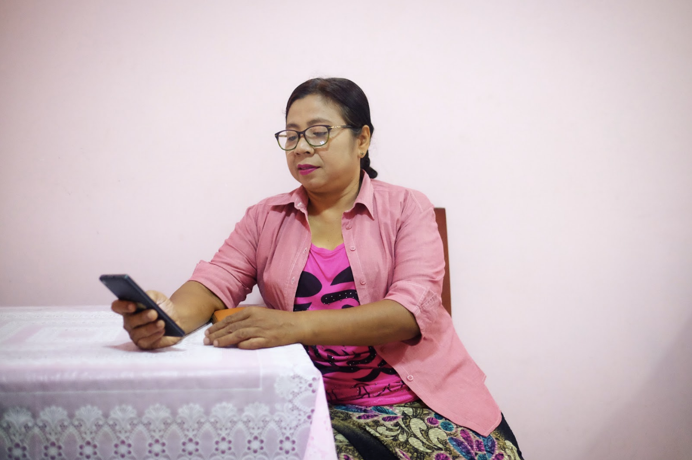 Daw Min, 55, says she can’t sleep when she looks at her Facebook news feed at night because of all the posts about abused women. Just last night, she tells me, she saw a picture of bloody, beaten women unconscious on the ground. When she woke up, she went straight to the market to show other women the picture and warn them to be careful. Image courtesy of Shaina Shealy. Myanmar, 2018. Media file: screen_shot_2018-07-16_at_12.36.30_pm.png