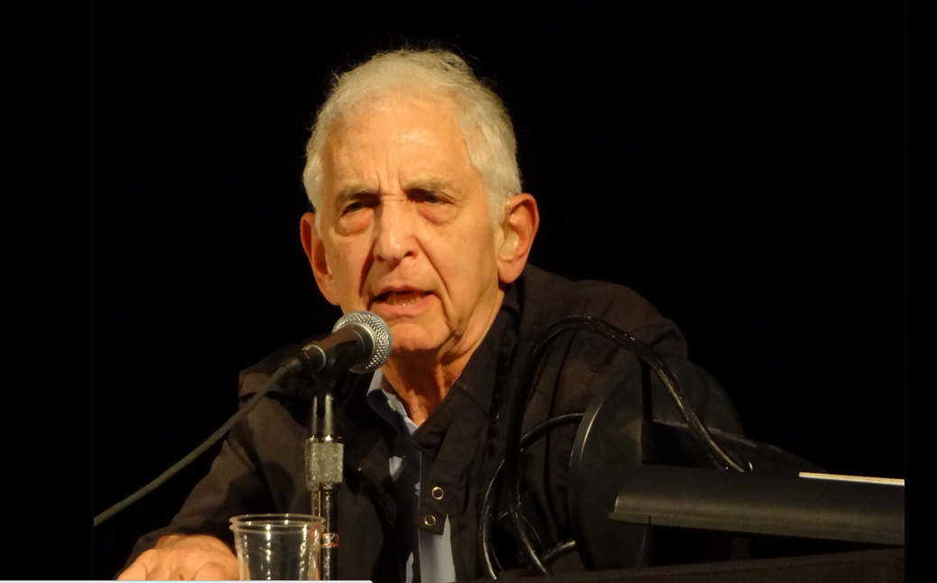 Daniel Ellsberg at Whistleblower Conference in Berkley. Image by Carol Leigh/Flickr. Berkeley, 2012.