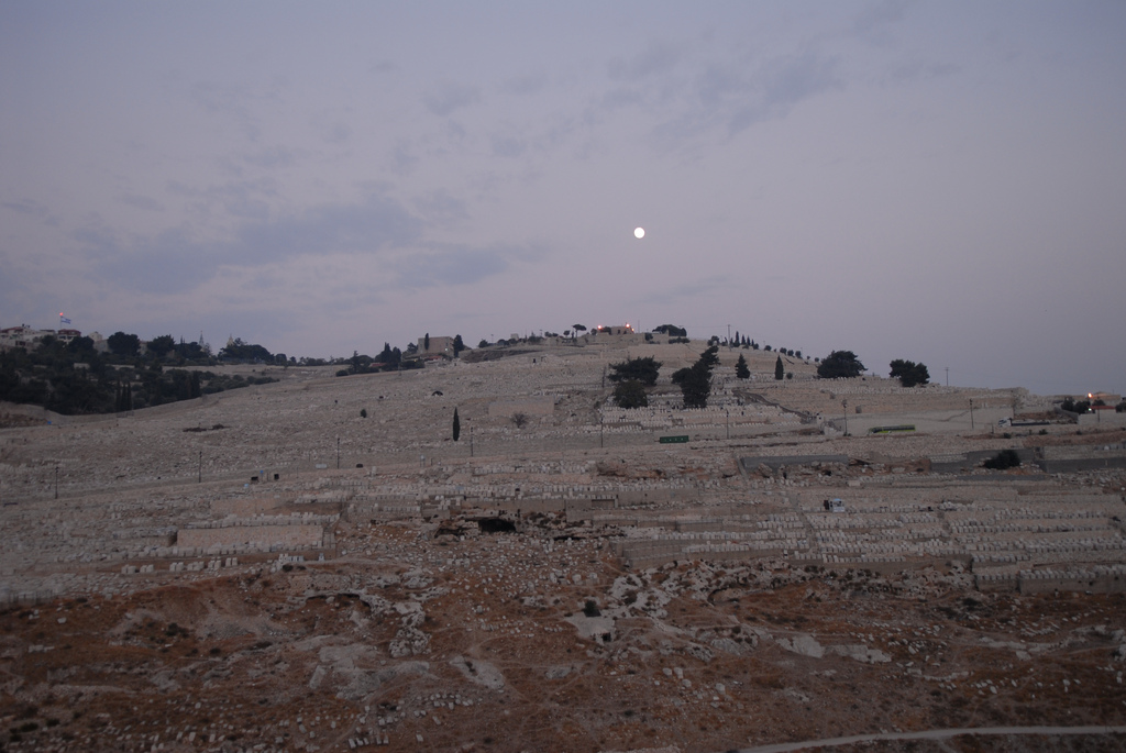 The Mount of Olives, Silwan Kfar Ha-shilo-akh, Jerusalem, West Bank. Image by Ben Adam via flickr Creative Commons. Israel, 2008. Media file: 5204247726_26e1426c59_b.jpg