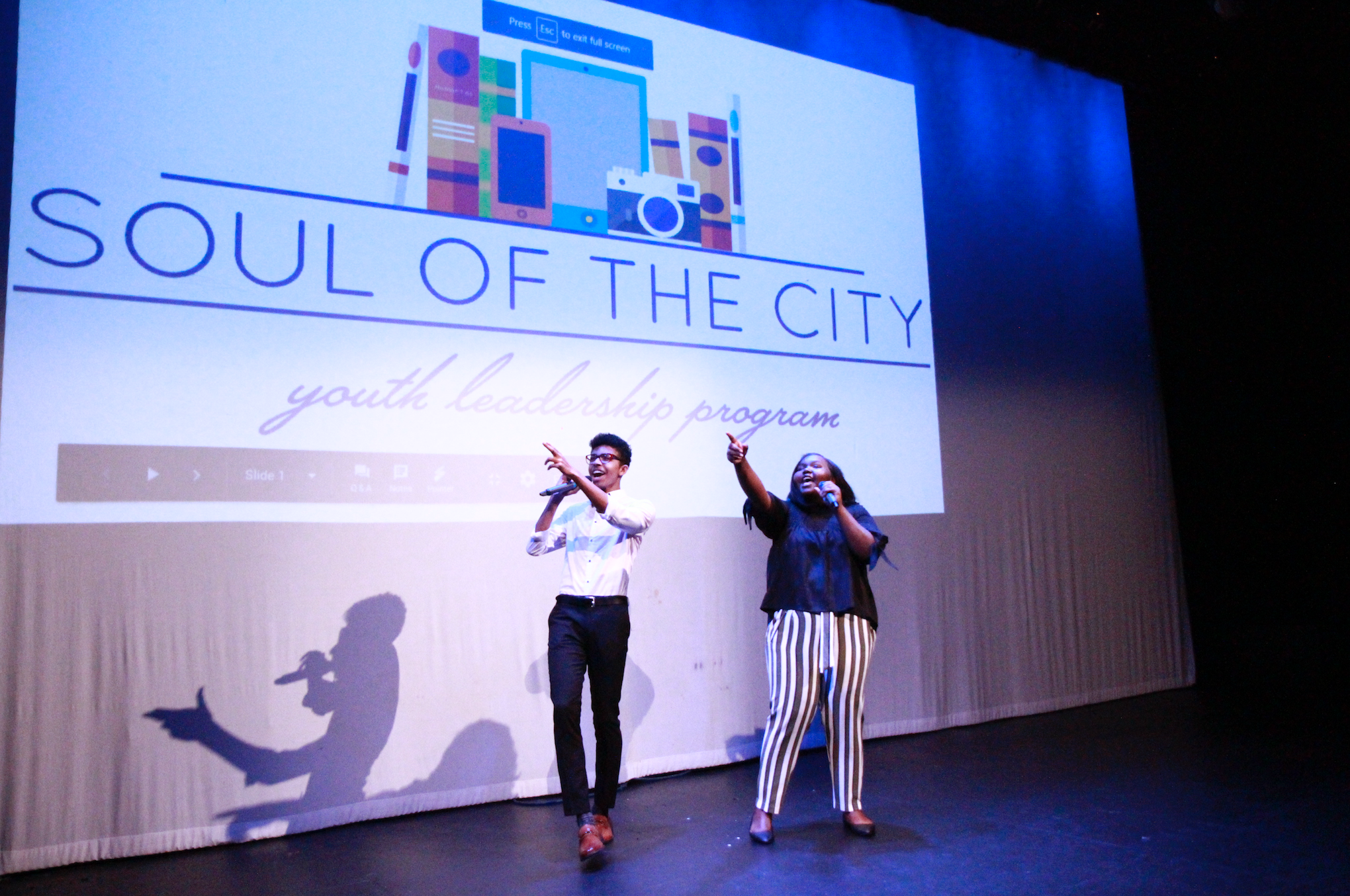 Student journalists lead the final presentations of the Soul of the City program. Image by Kate Karstens. United States, 2018. Student journalists lead the final presentations of the Soul of the City program. Image by Kate Karstens. United States, 2018.