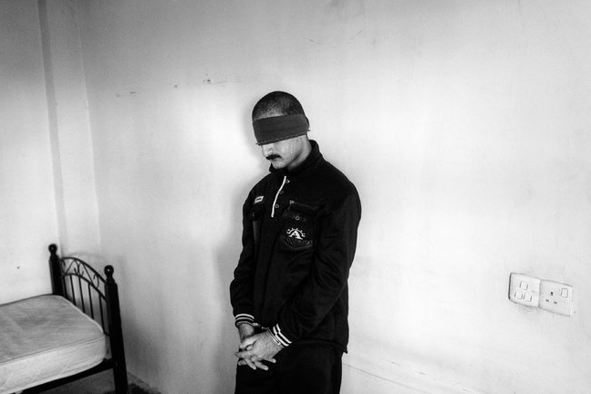 Image by Paolo Pellegrin. Media file: wakaz.png