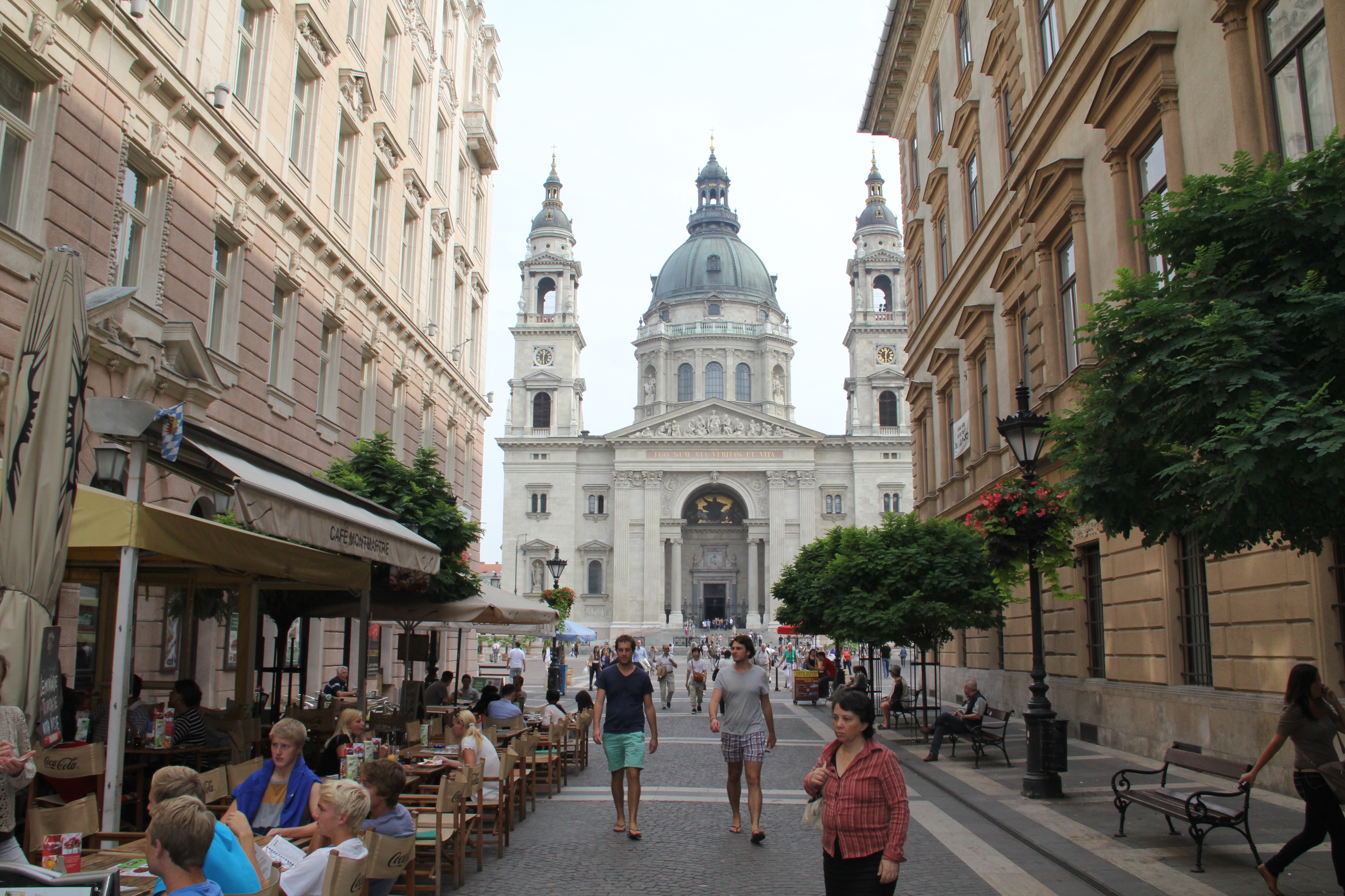 Life in the capital, Budapest. Image by William Wheeler. Hungary, 2013. Media file: img_7339.jpg