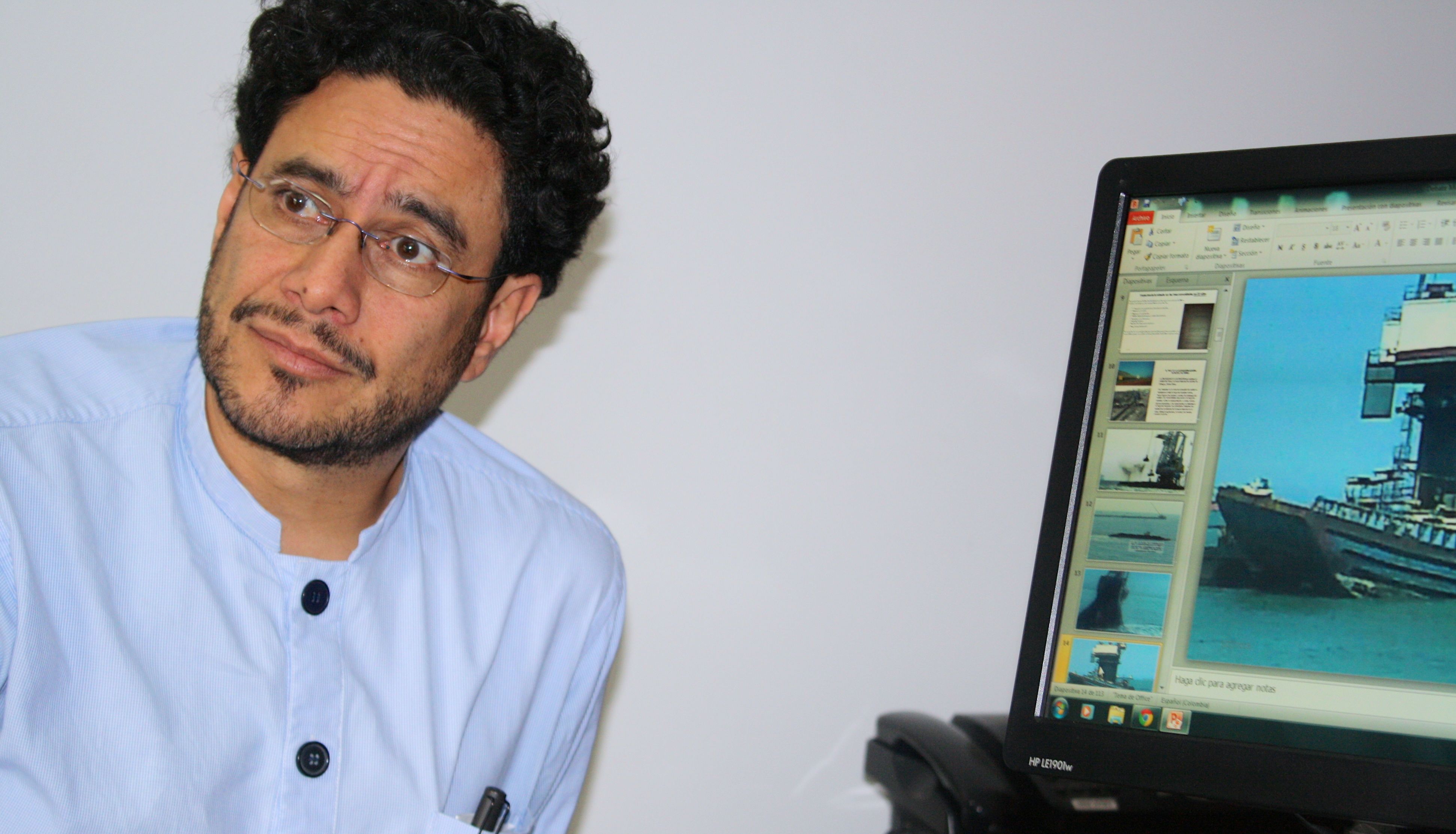 Ivan Cepeda at his desk in his government office. Image by Stephen Franklin. Colombia, 2013. Media file: ivan.jpg