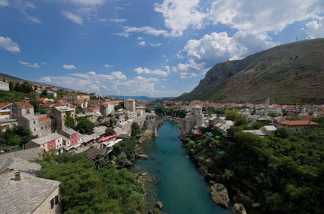 The Neretva River runs through Mostar. Image by Grant Bishop. Bosnia and Herzegovina, 2018. (CC BY-SA 2.0). The Neretva River runs through Mostar. Image by Grant Bishop. Bosnia and Herzegovina, 2018. (CC BY-SA 2.0).