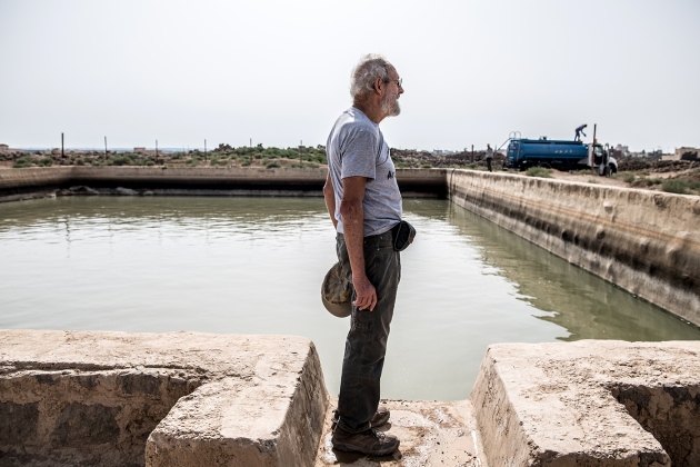Bert de Vries heads a project to restore an ancient water system near the town of Umm el-Jimal, Jordan. Image by Neil Brandvold. Jordan, 2017. Bert de Vries heads a project to restore an ancient water system near the town of Umm el-Jimal, Jordan. Image by Neil Brandvold. Jordan, 2017.