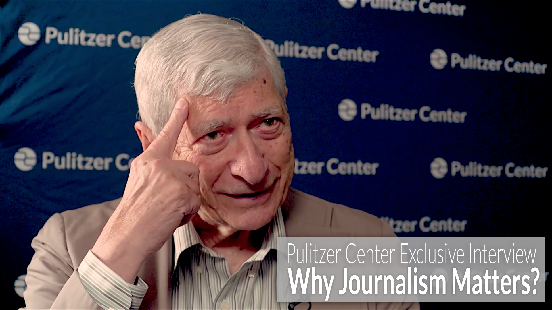 Marvin Kalb speaks to Arthur Jones II about journalism. Image by Cece Charendoff. United States, 2017. Marvin Kalb speaks to Arthur Jones II about journalism. Image by Cece Charendoff. United States, 2017.