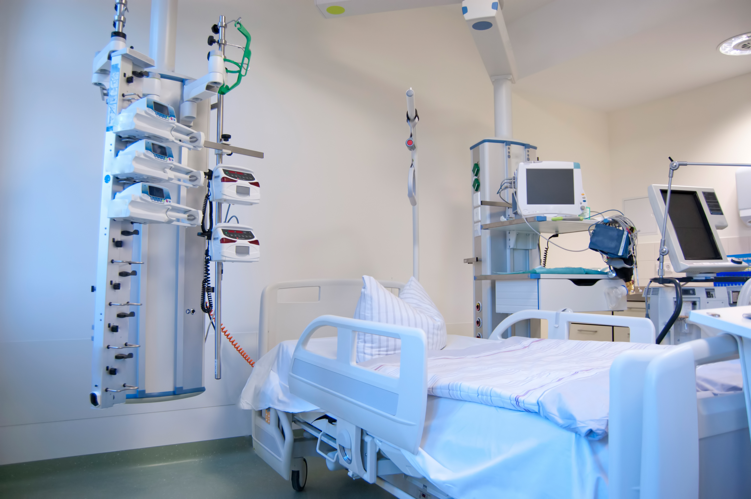 Intensive care unit of a hospital's emergency department. Image by Daniel Donciu / Shutterstock. Undated. Intensive care unit of a hospital's emergency department. Image by Daniel Donciu / Shutterstock. Undated.