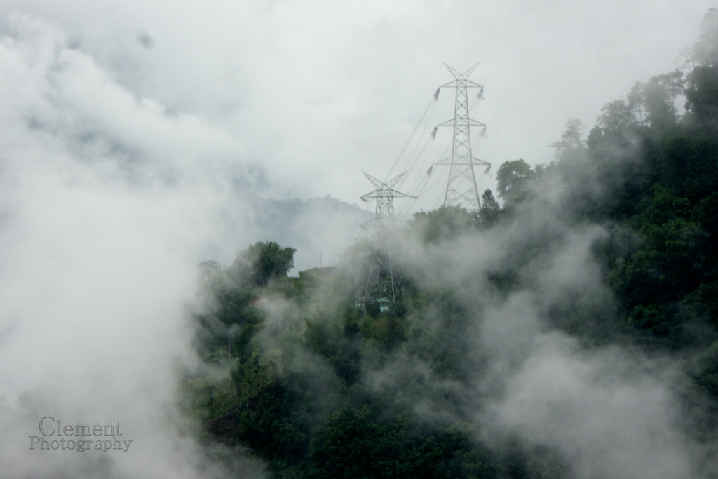 Recently constructed industrial power lines supply electricity from remote hydroelectric dams to greater India. Image by Tom Clement. India, 2014. Media file: eroding_democracy_photo_275.jpg
