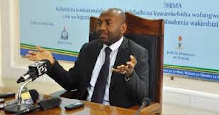 Deputy Home Affairs Minister Hamad Masauni has started a six-month campaign to reduce road accidents by 10 percent, but inaccurate road safety data is likely to defeat those intentions. Image by Kilasa Mtambalike. Tanzania, 2016. Deputy Home Affairs Minister Hamad Masauni has started a six-month campaign to reduce road accidents by 10 percent, but inaccurate raod safety data is likely to defeat those intentions. Image by Kilasa Mtambalike. Tanzania, 2016.
