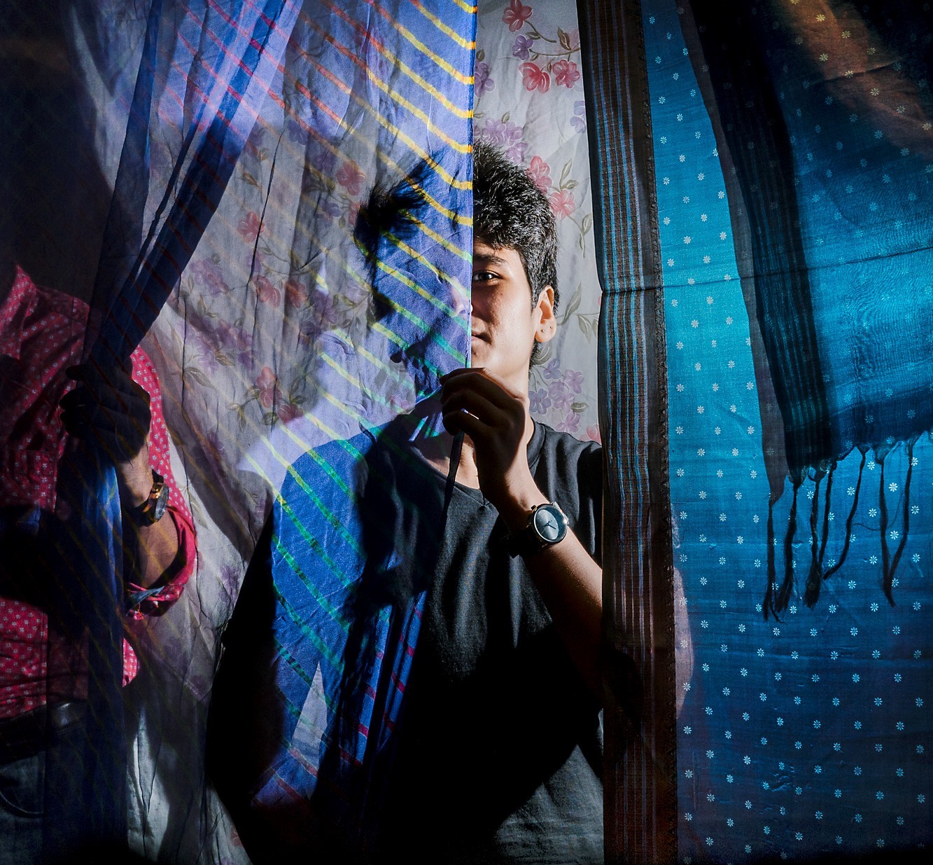 Kriti, a member of Delhi’s LGBTQ community, poses for a portrait. In many cases, Western notions of sexuality and gender don’t translate seamlessly to India, and Kriti was one for whom Western labels seemed ill-fitting. Image by Jake Naughton and Aarti Singh. India, 2017. Media file: lgbtq_india-06262.jpg
