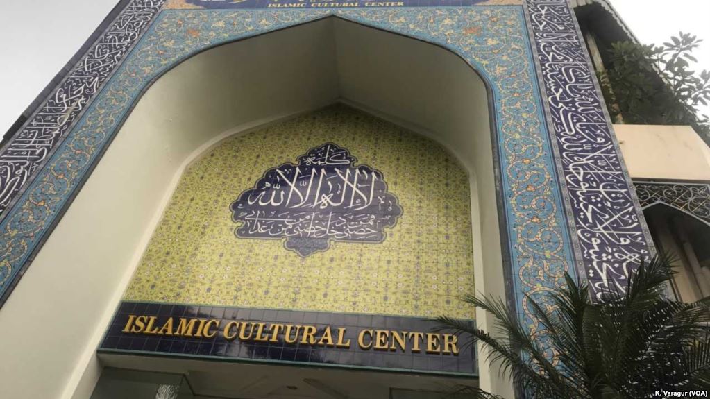The entrance of the Islamic Cultural Center in South Jakarta, Indonesia. Image by Krithika Varagur. Indonesia, 2017 The entrance of the Islamic Cultural Center in South Jakarta, Indonesia. Image by Krithika Varagur. Indonesia, 2017