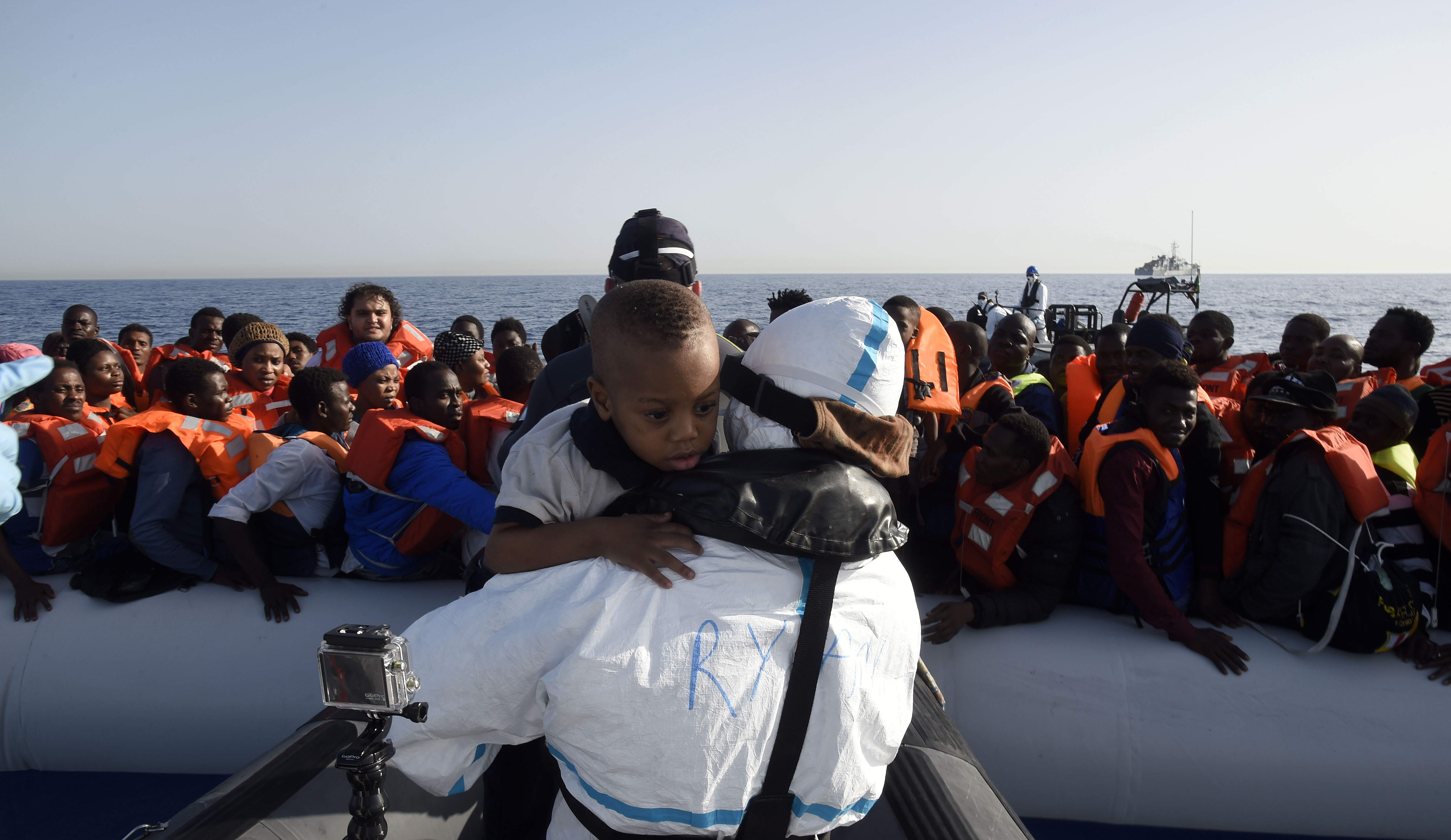 LÉ Róisín rescues 371 migrants in three separate search and rescue operations 37 nautical miles NW of Tripoli. Image courtesy of the Irish Defence Forces. Greece, 2016. LÉ Róisín rescues 371 migrants in three separate search and rescue operations 37 nautical miles NW of Tripoli. Image courtesy of the Irish Defence Forces. Greece, 2016.