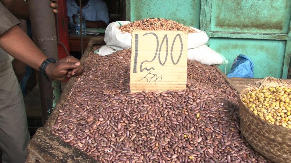 Beans are an inexpensive staple in many Tanzanian diets. Image by Samson Kamalamo. Tanzania, 2013. Media file: combat.jpg