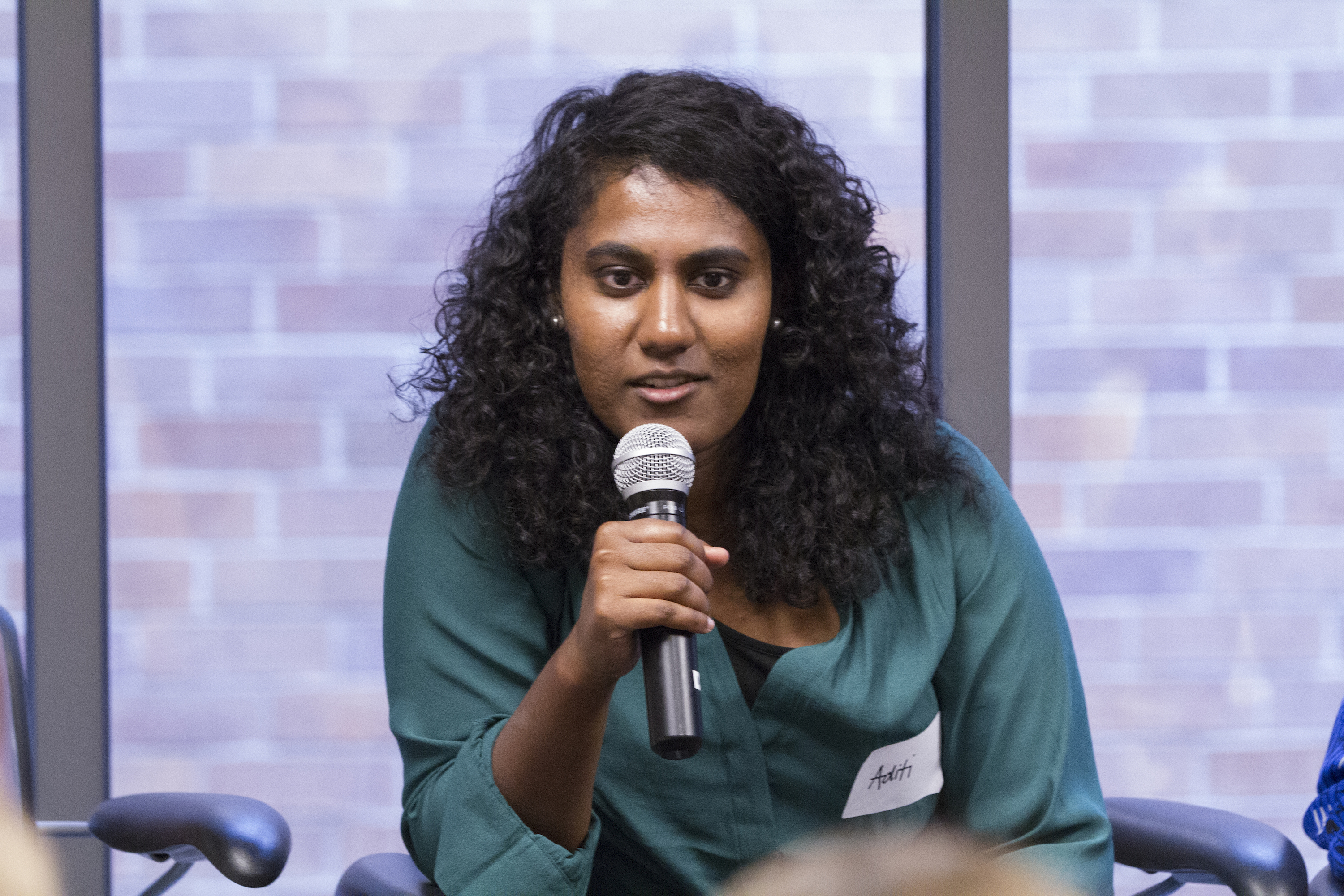 Johns Hopkins Bloomberg School of Public Health fellow Aditi Kantipuly presents her reporting on CMVR retinitis and its association with the HIV epidemic in India. Image by Jin Ding. Washington, D.C., 2016. Media file: studentfellowweekend3316_copy.jpg