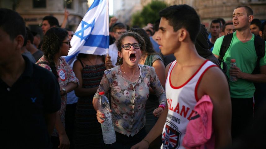 Image by Ilan Assayag, Haaretz. Israel, 2015. Media file: rightvsleft.jpg