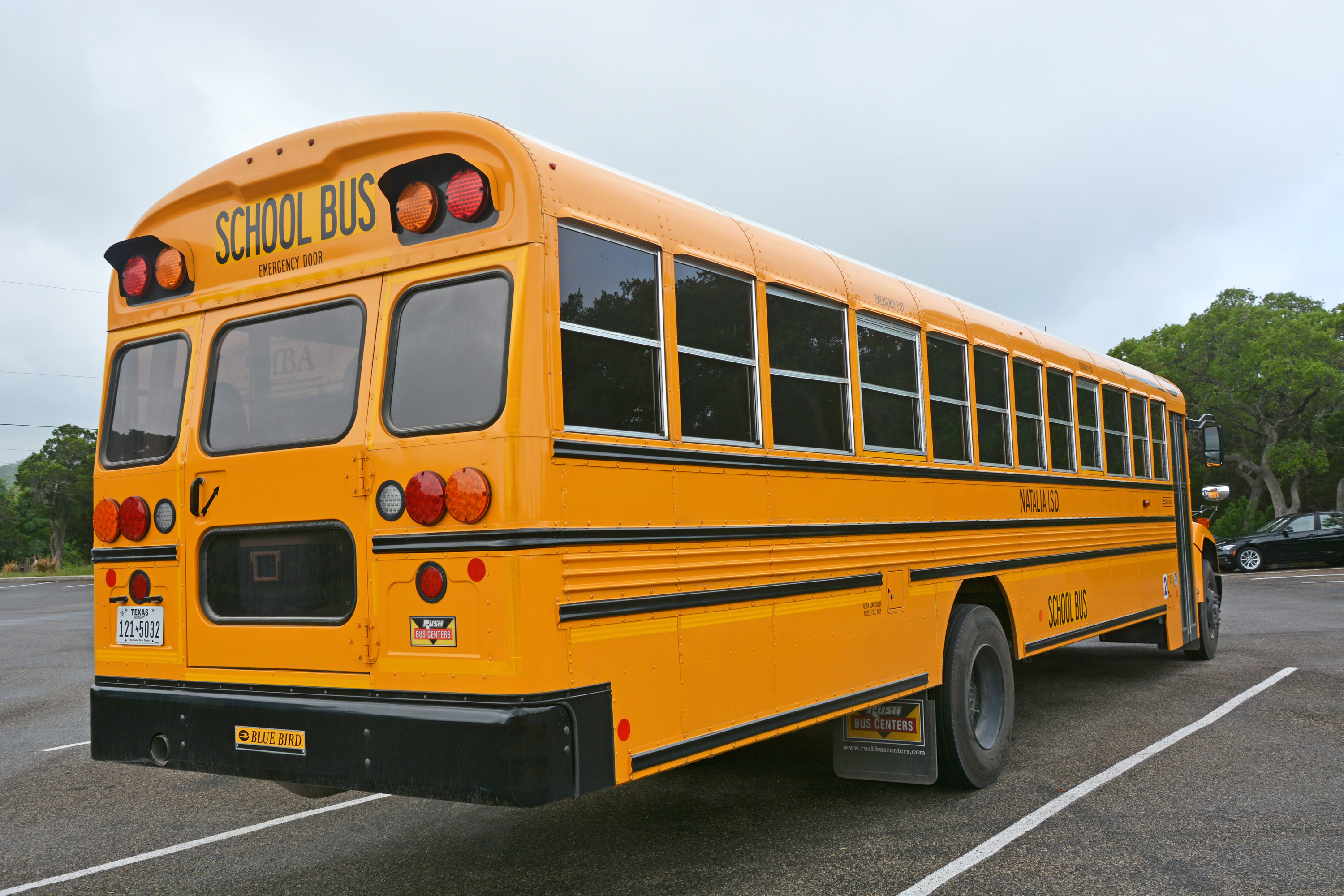 Yellow school bus at a parking lot in San Antonio, Texas. Image by Kokoulina / Shutterstock. United States, 2016. Yellow school bus at a parking lot in San Antonio, Texas. Image by Kokoulina / Shutterstock. United States, 2016.