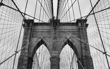 The Brooklyn Bridge. Image by Yue Yin Leong. United States, undated. Media file: covid.jpg