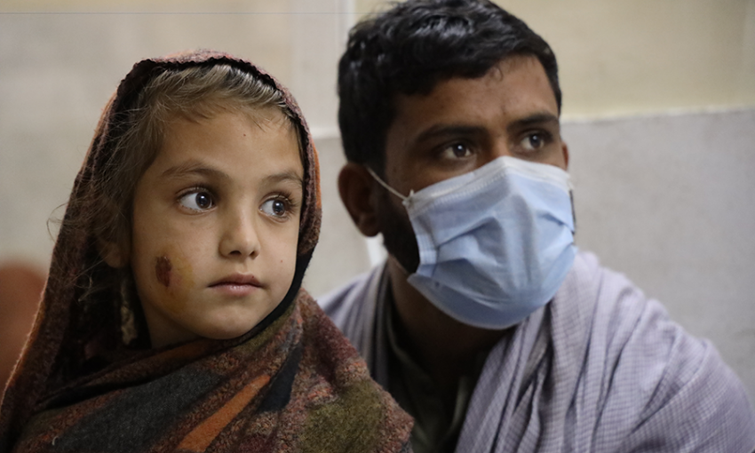 MSF-Leishmaniiasis-Pakistan_900x540.png Image of man and child