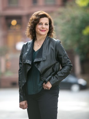 Katherine Eban Headshot