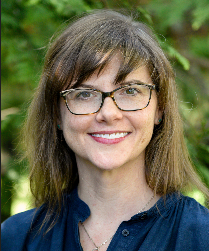 Amy Scott Headshot