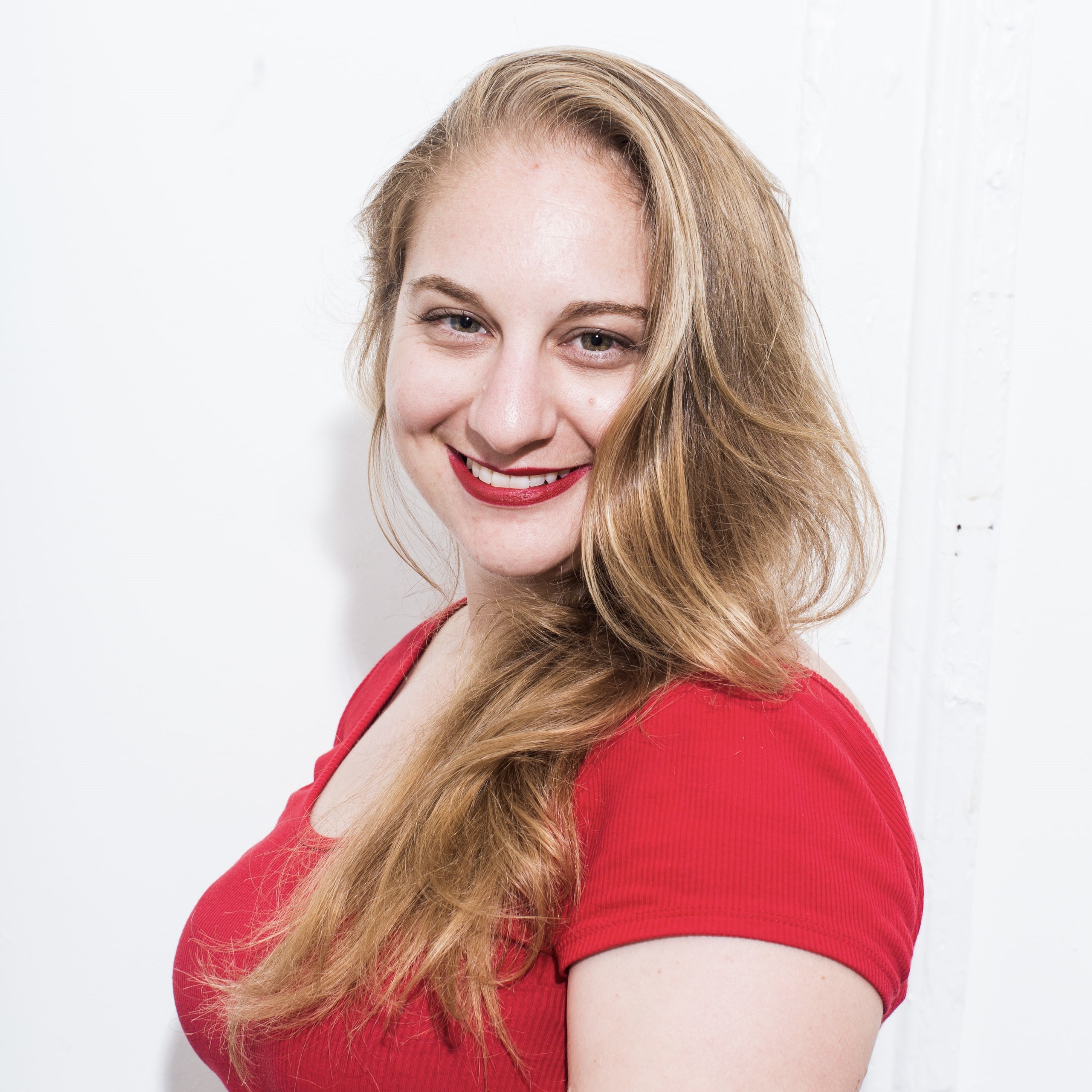 Katie Nadworny headshot