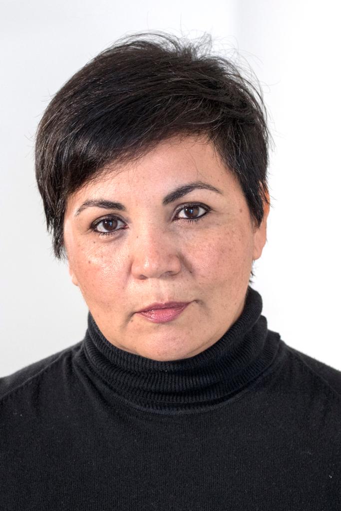 Erika Santelices Headshot
